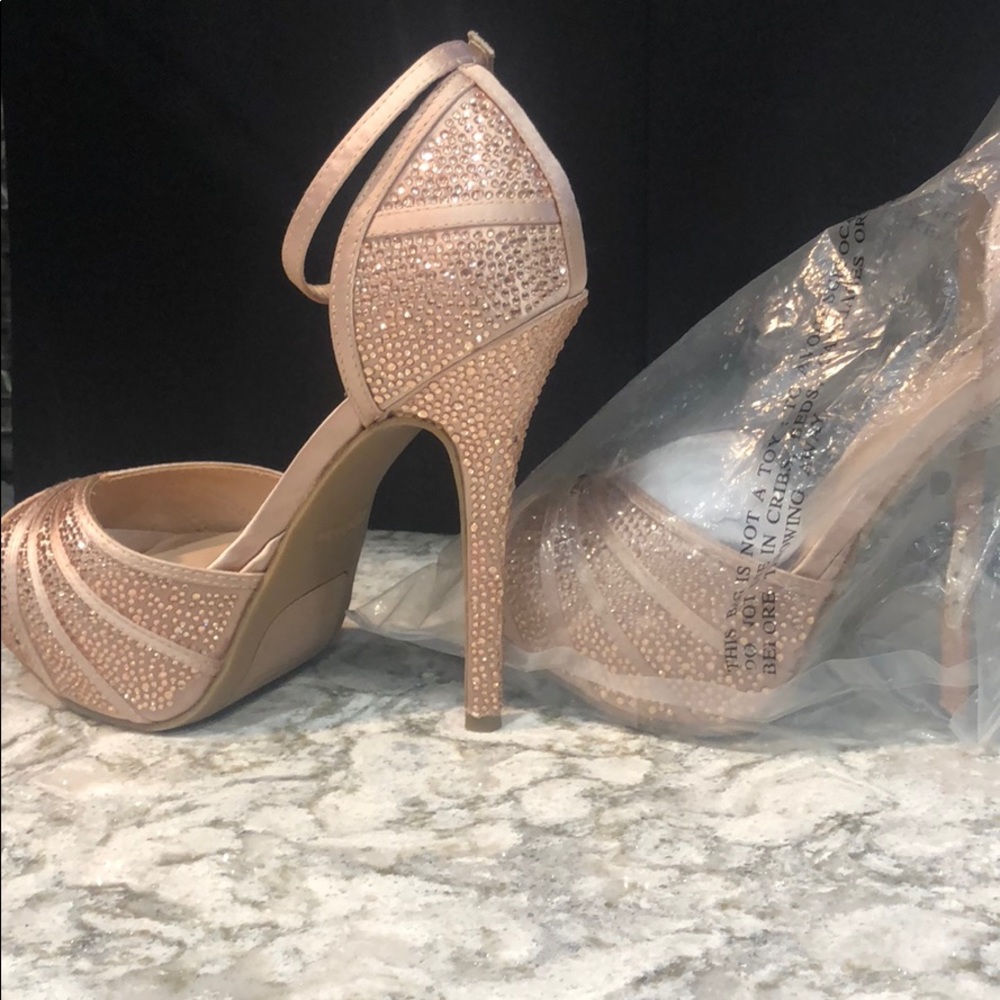 Zigi Rose Gold Peeptoe Platform Ankle Strap Shoe - Picture 3 of 3